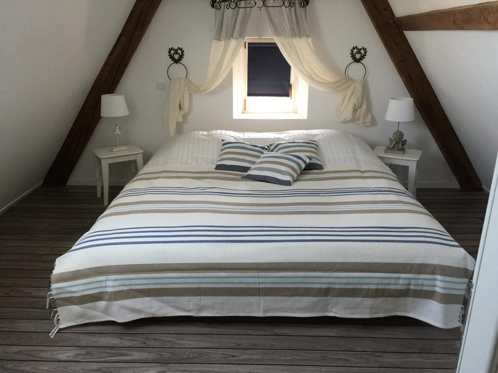 Chambres D'Hotes - L'Ecurie オベルネ エクステリア 写真
